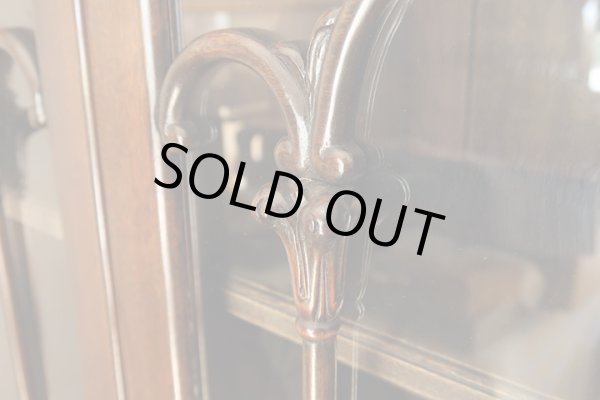 画像9: アンティーク 　桜材のガラス本箱 キャビネット