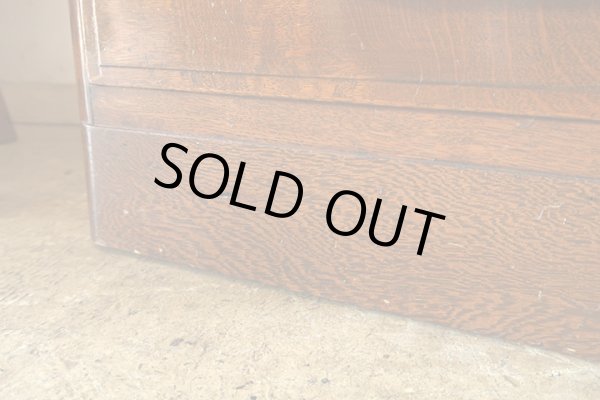 画像12: ビンテージ 昭和レトロなモールガラスの本箱 キャビネット