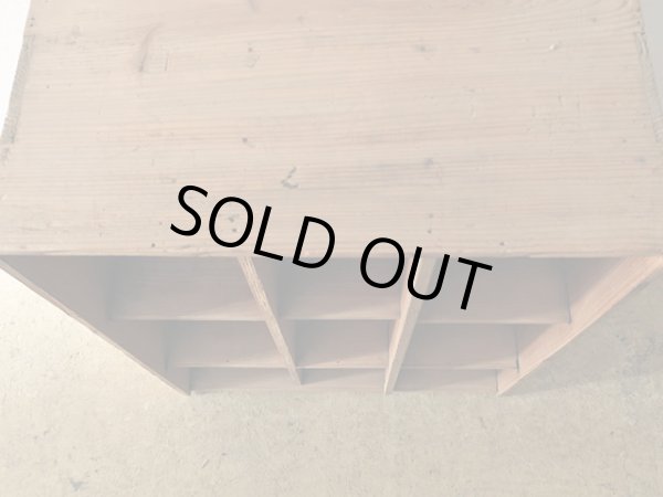 画像7: アンティーク 　乾いた木肌のマス棚