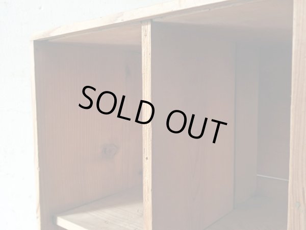 画像11: アンティーク 　乾いた木肌のマス棚