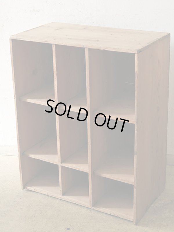 画像2: アンティーク 　乾いた木肌のマス棚