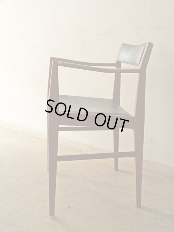 画像6: ヴィンテージ チーク材のアームチェア 北欧デザイン