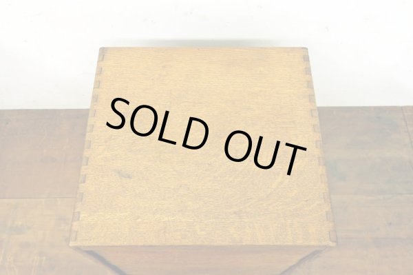 画像9: アンティーク 　楢無垢材 蛇腹扉の収納箱