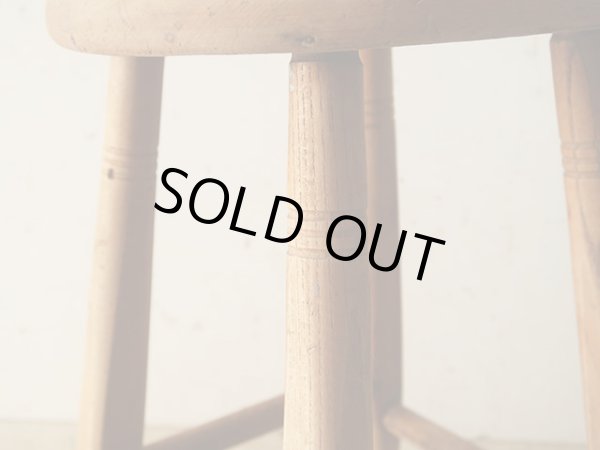 画像14: アンティーク ドラムスティックのような脚の木製スツール