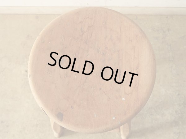 画像6: アンティーク ドラムスティックのような脚の木製スツール