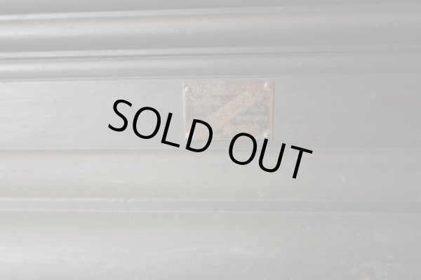 画像17: アンティーク 黒く塗られた スライド扉のガラス本箱