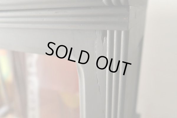 画像12: アンティーク 黒く塗られた スライド扉のガラス本箱