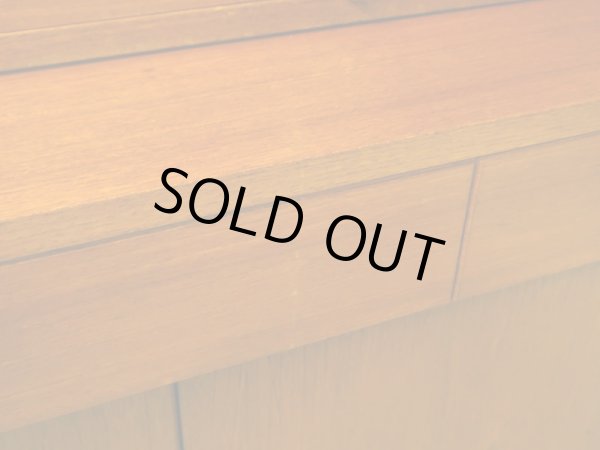 画像18: ヴィンテージ チーク材 キャビネット 　食器棚 北欧デザイン