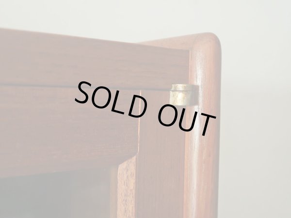 画像11: ヴィンテージ チーク材 キャビネット 　食器棚 北欧デザイン