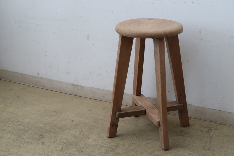 アンティーク 明るい木味の木製スツール 丸椅子 - トランジットライフ
